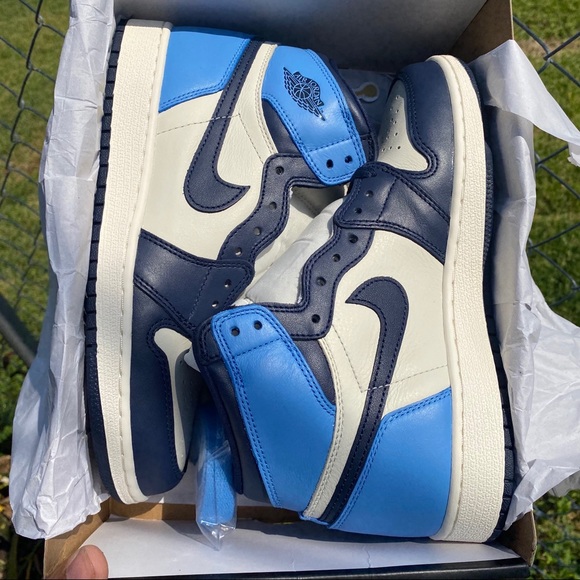 NEW Nike Air Jordan 1 High UNC Obsidian - Picture 5 of 6